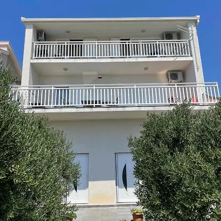 Salah Neum